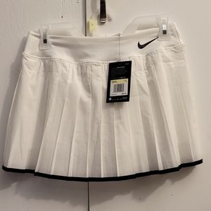 Nike victory tennis skirt small New with tags